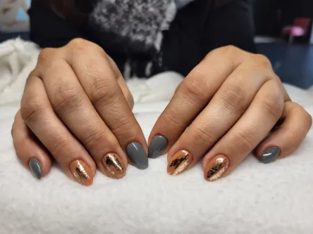 Douzième photo de pose d'ongles