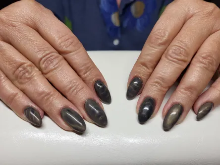 Dix-huitième photo de pose d'ongles